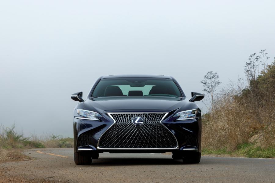  Lexus LS500h AWD 2017 года  (NA) (фото 17 из 96)